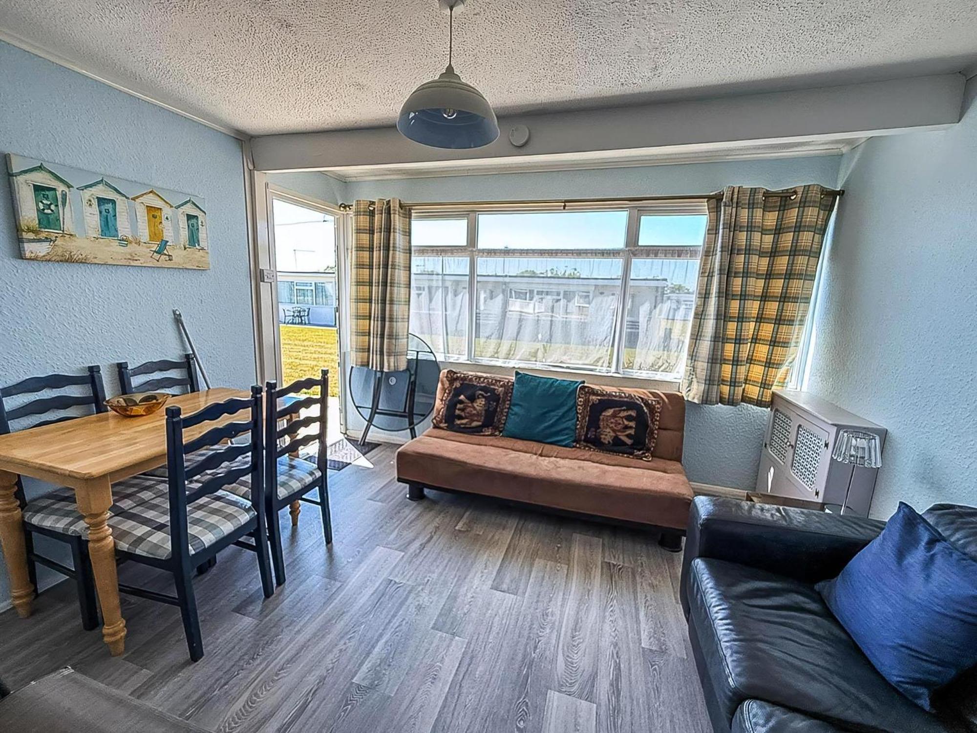 Lovely 4 Berth Chalet For Hire At California Sands In Norfolk Ref 52350Cs Scratby Exterior foto